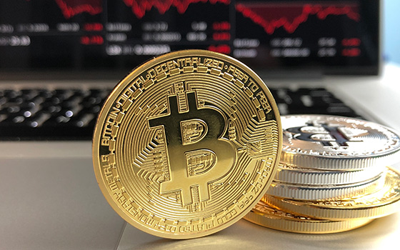 Qué es y cómo funciona el bitcoin