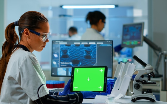 Las 6 profesiones del presente y del futuro: los perfiles tecnológicos que marcarán el mercado laboral