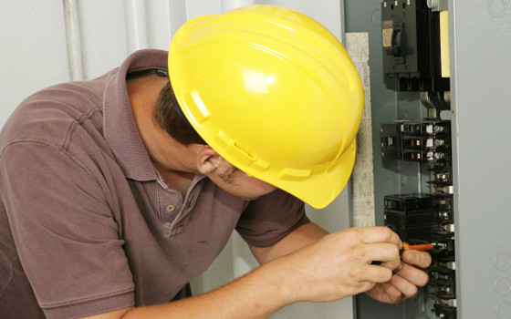 Conviértete en un experto Electricista de Edificos y Viviendas