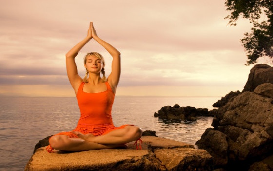 Curso Superior a distancia de Introducción a Yoga